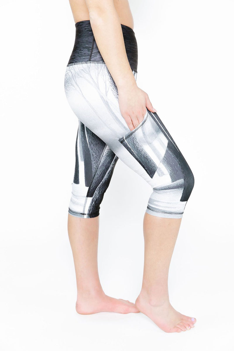 Sporty Capri - Bri Black & White