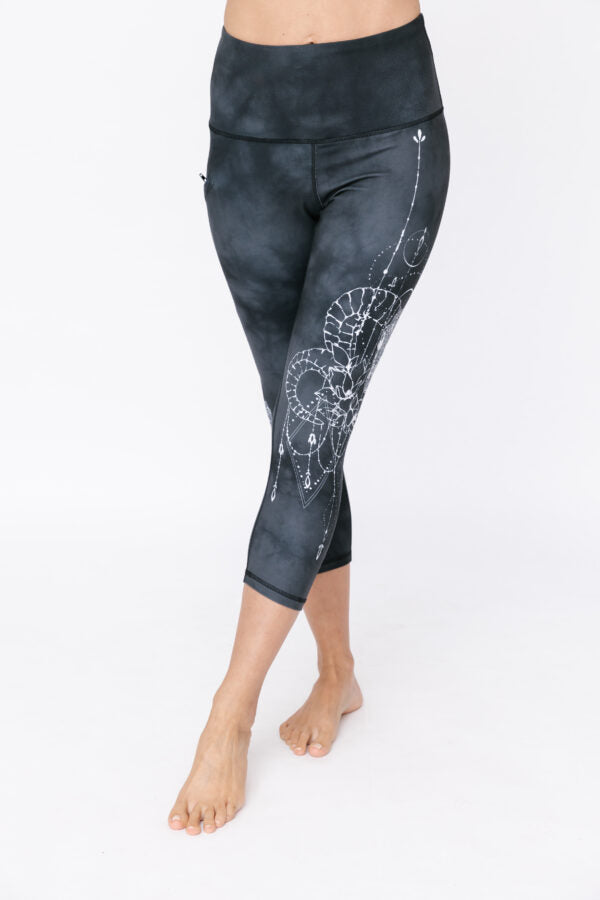 Celestial Ram Black Tie-dye Pocket Capri