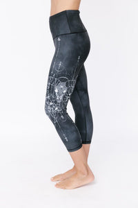 Celestial Ram Black Tie-dye Pocket Capri