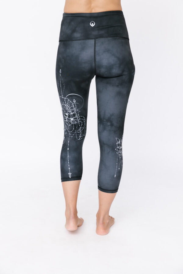 Celestial Ram Black Tie-dye Pocket Capri