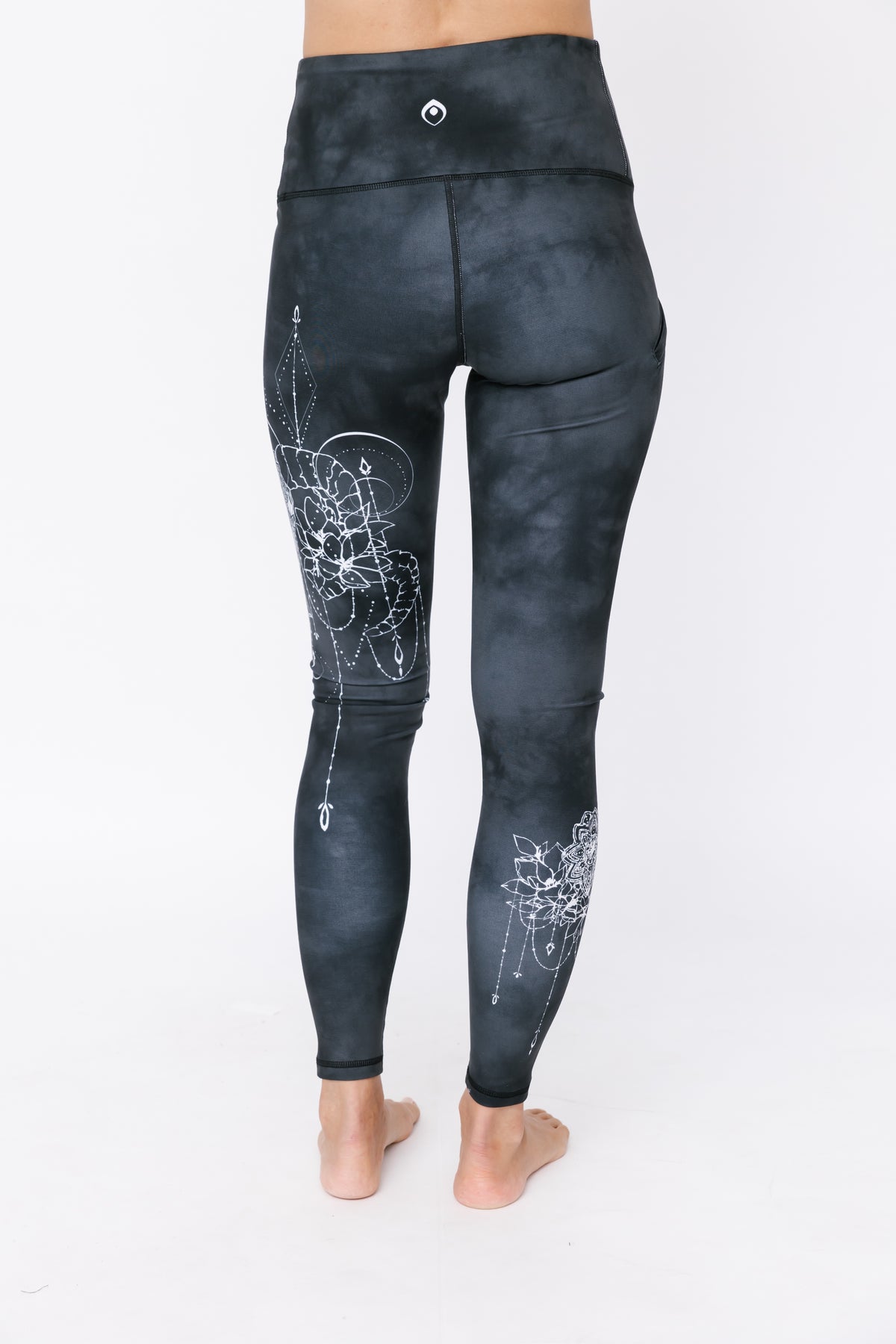 Celestial Ram Black Tye Pocket Legging