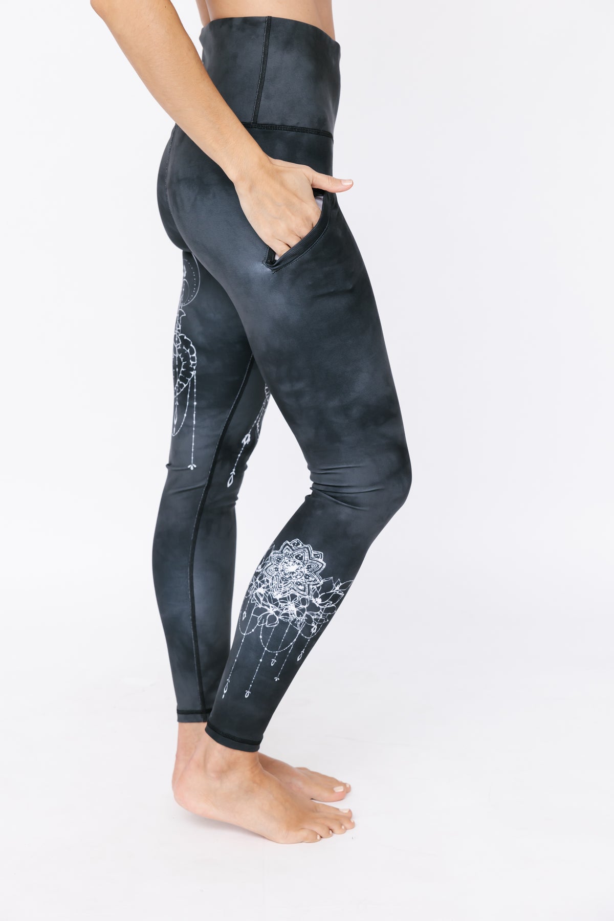 Celestial Ram Black Tye Pocket Legging