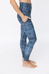 Eagle Frog  Elemental Blue Luxe Pocket Leggings