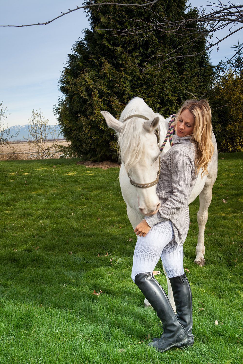 Jules Feather White Legging