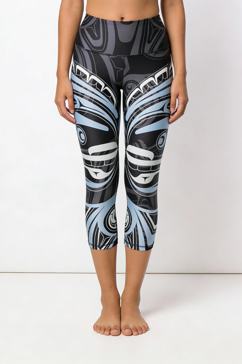 Wolf and Moon Black Capri