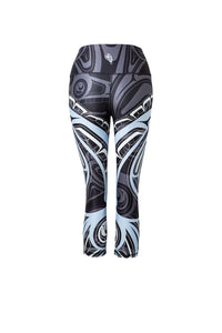 Wolf and Moon Black Capri